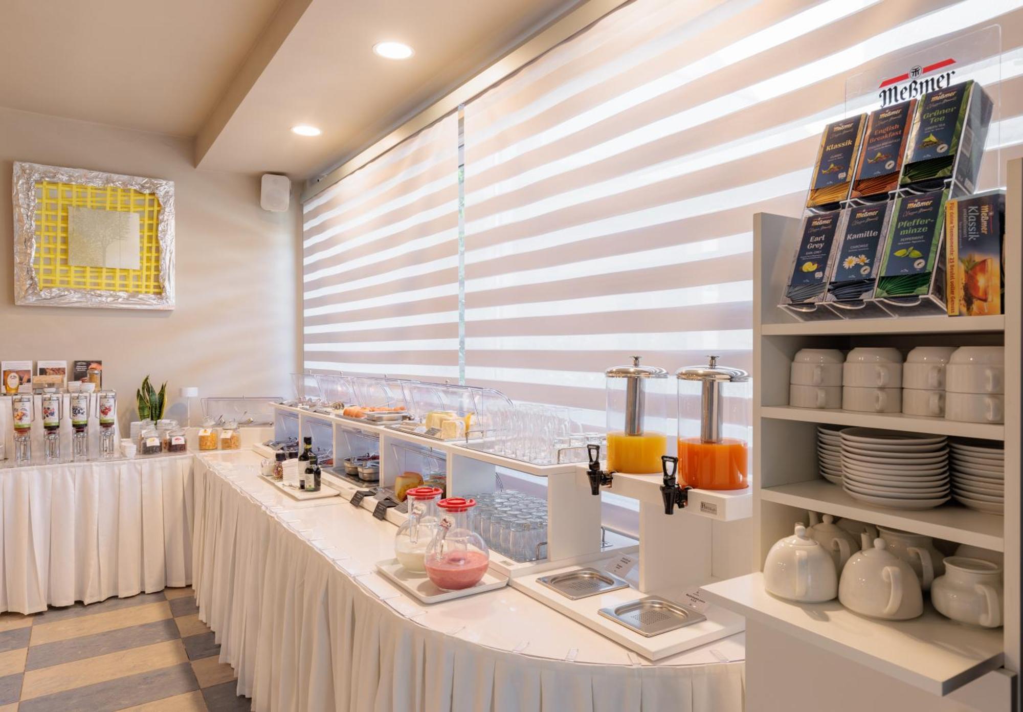 מרינה די ביבונה Hotel Nina מראה חיצוני תמונה