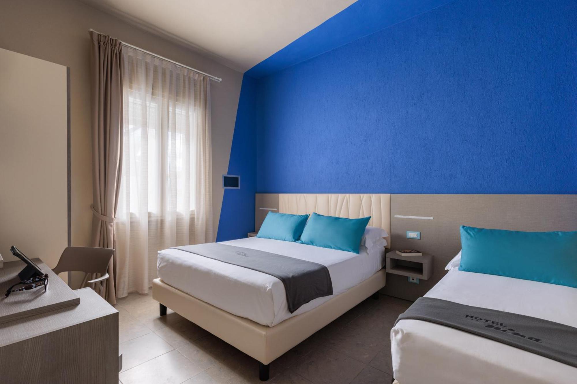 מרינה די ביבונה Hotel Nina מראה חיצוני תמונה