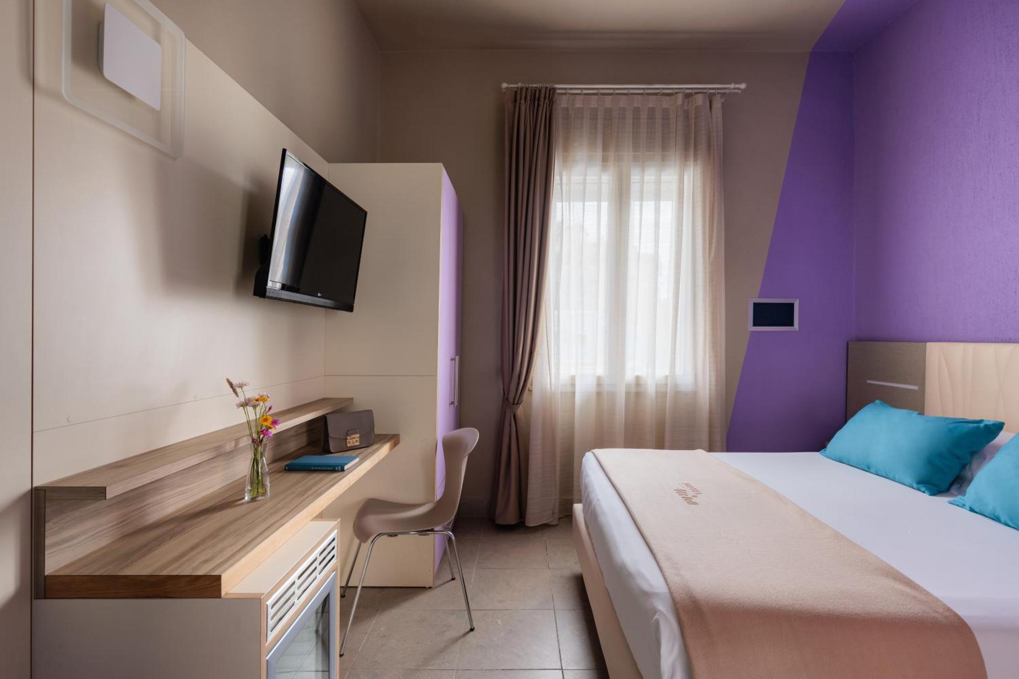 מרינה די ביבונה Hotel Nina מראה חיצוני תמונה